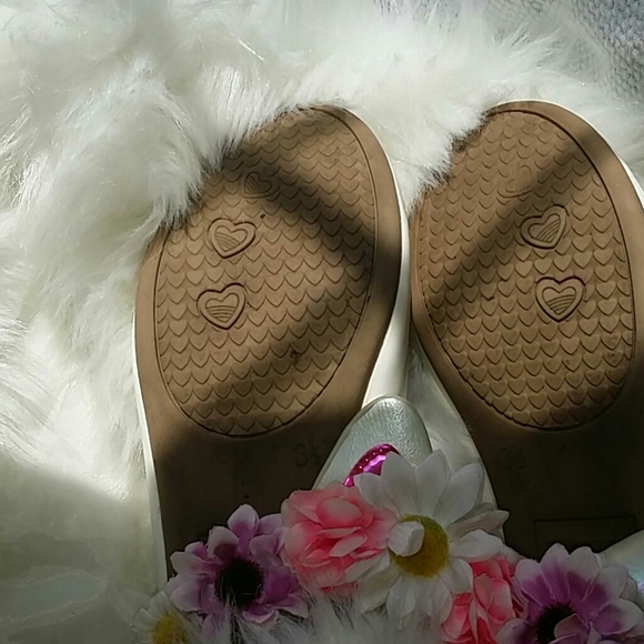 🌹Angelic👣 - Picture 3 of 5